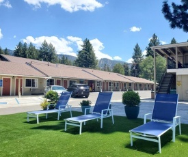 Bluebird Day Inn & Suites