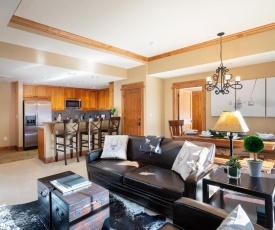 Cozy ski-in/ski-out Northstar Village Residence - Big Horn 408