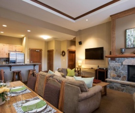 Family Friendly Residence in Village at Northstar! - Iron Horse North 105