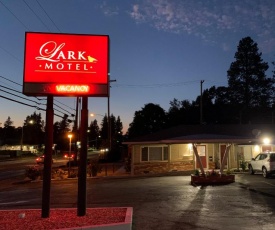 Lark Motel Willits