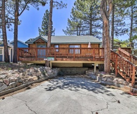 Woodsy House with Hot Tub - 1 Mi to Big Bear Marina!