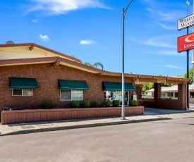 Econo Lodge Woodland near I-5