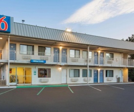 Motel 6-Woodland, CA Sacramento Airport