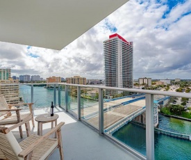 5 * AMENITIES Luxury 3 BR - FRONT Intercostal VIEW