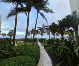 Amazing Miami Oceanfront Building FREE PARKING