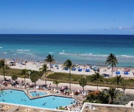 Hollywood Beach Resort condo on the beach