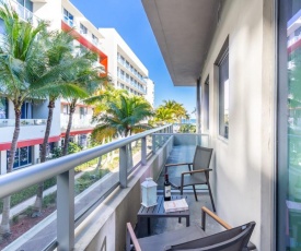 LUXURY Beachfront Condo - OCEAN VIEW BALCONY