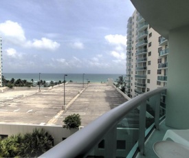 Miami Hollywood 2 Bedroom on the Beach 007-21mar