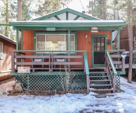 Moonridge Cottage-1817 by Big Bear Vacations