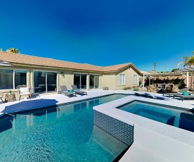 Walled North La Quinta Haven - Pool, Spa & Firepit home