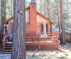 Cottage in the Pines by Big Bear Cool Cabins