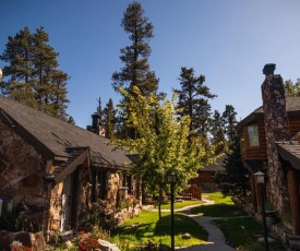 Embers Lodge & Cabins