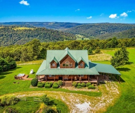 Lodge at OZK Ranch- Incredible mountaintop cabin with hot tub and views