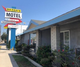 Deano's Motel