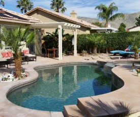 Gorgeous 2 Bedroom Home with Salt Water Pool/Spa