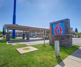 Motel 6-Anderson, CA - Redding Airport