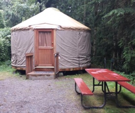 Snowflower Camping Resort 16 ft. Yurt 10