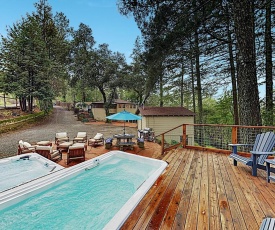 Luxe Vineyard-View Hideaway with Swim Spa & Hot Tub home