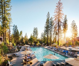 Rush Creek Lodge at Yosemite