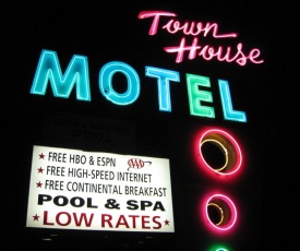 Town House Motel