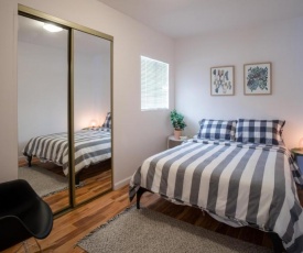 Charming 2BR Casita in Front of Park