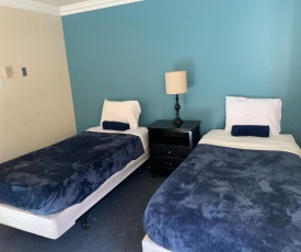 Double Bed Hotel Style Suite-B04