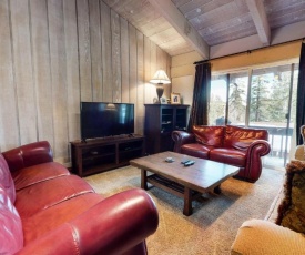 Mammoth Estates 3 Bdrm Condos - Walking Distance to The Village Gondola Station