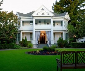 The White House Inn & Spa