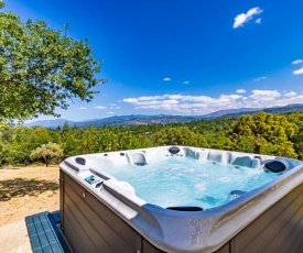 Spectacular Views w/ Hot Tub/BBQ -Yosemite & Bass Lake