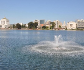 Americas Best Value Inn - Downtown Oakland/Lake Merritt