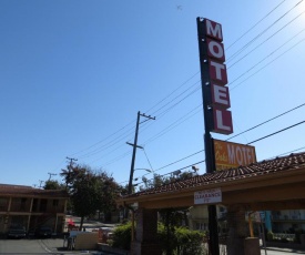 The Oaks Motel