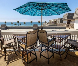 Penthouse Condo w/ Panoramic Ocean Views at Beach Resort