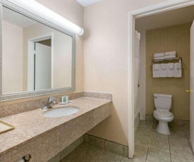 Quality Inn & Suites Oceanside Near Camp Pendleton