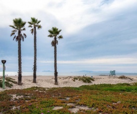 Pet-Friendly Port Hueneme Home about 1 Mile to Beach!