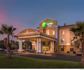 Holiday Inn Express & Suites / Red Bluff - South Redding Area, an IHG Hotel