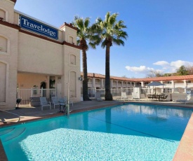 Travelodge by Wyndham Redding CA