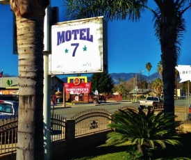 Downtown Motel 7