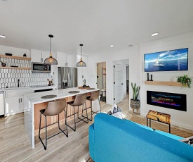 Luxe Modern North Park Condo with Fireplace condo