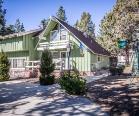 The Bear Whisperer-1631 by Big Bear Vacations