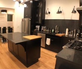 3BR/2BA Remodeled flat in Heart of Castro