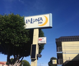 La Luna Inn, a C-Two Hotel